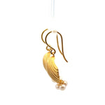 Load image into Gallery viewer, Aloha Shell Wire Earrings with Pearl 24k Gold Vermeil